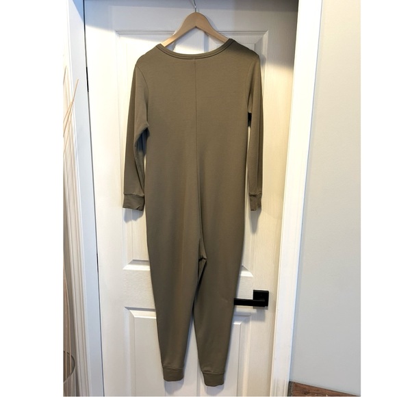 Smash & Tess Wednesday Romper in Olive. - Picture 4 of 4